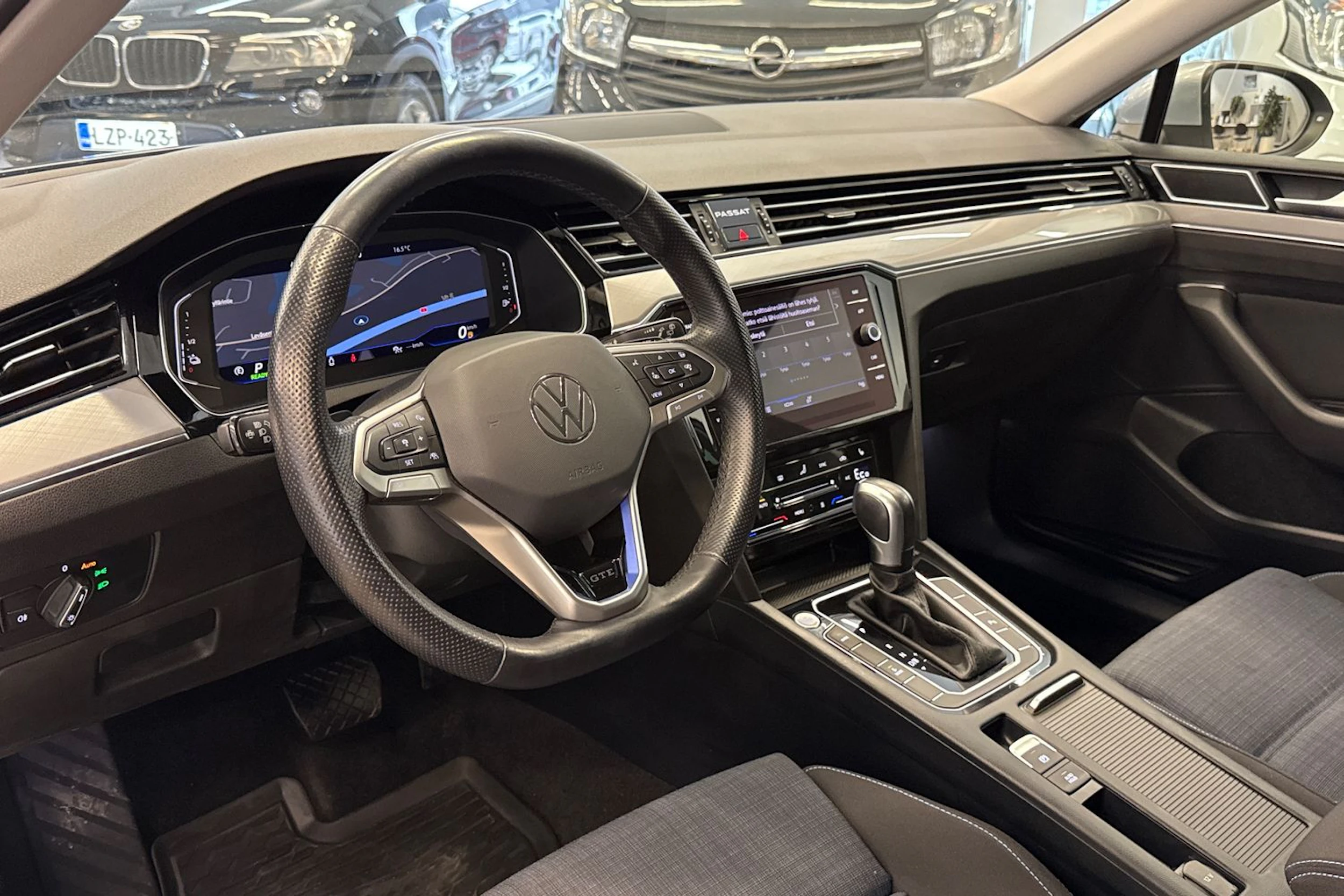 Harmaa Volkswagen PASSAT 2022 kuva 13.