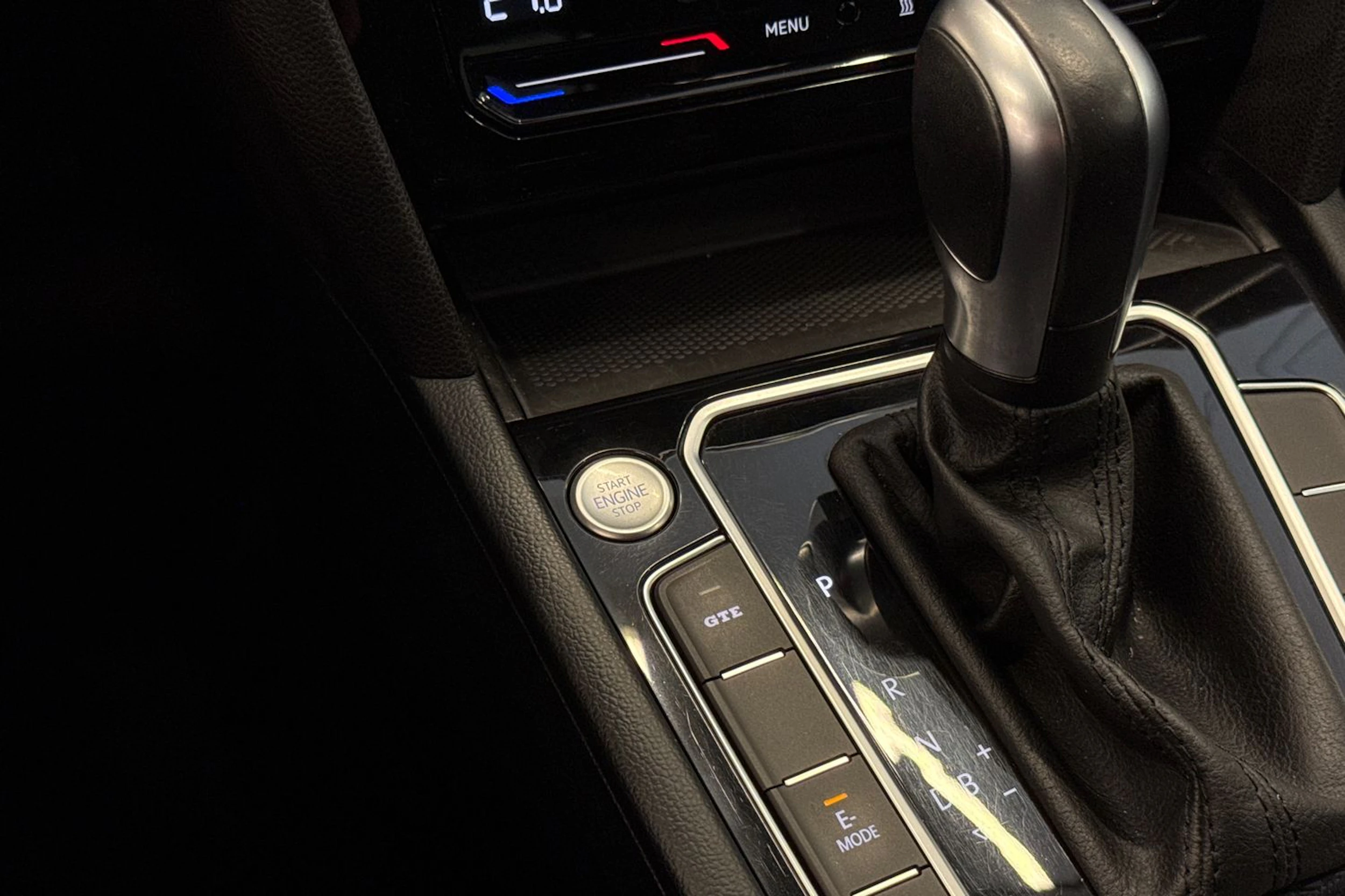 Harmaa Volkswagen PASSAT 2022 kuva 18.