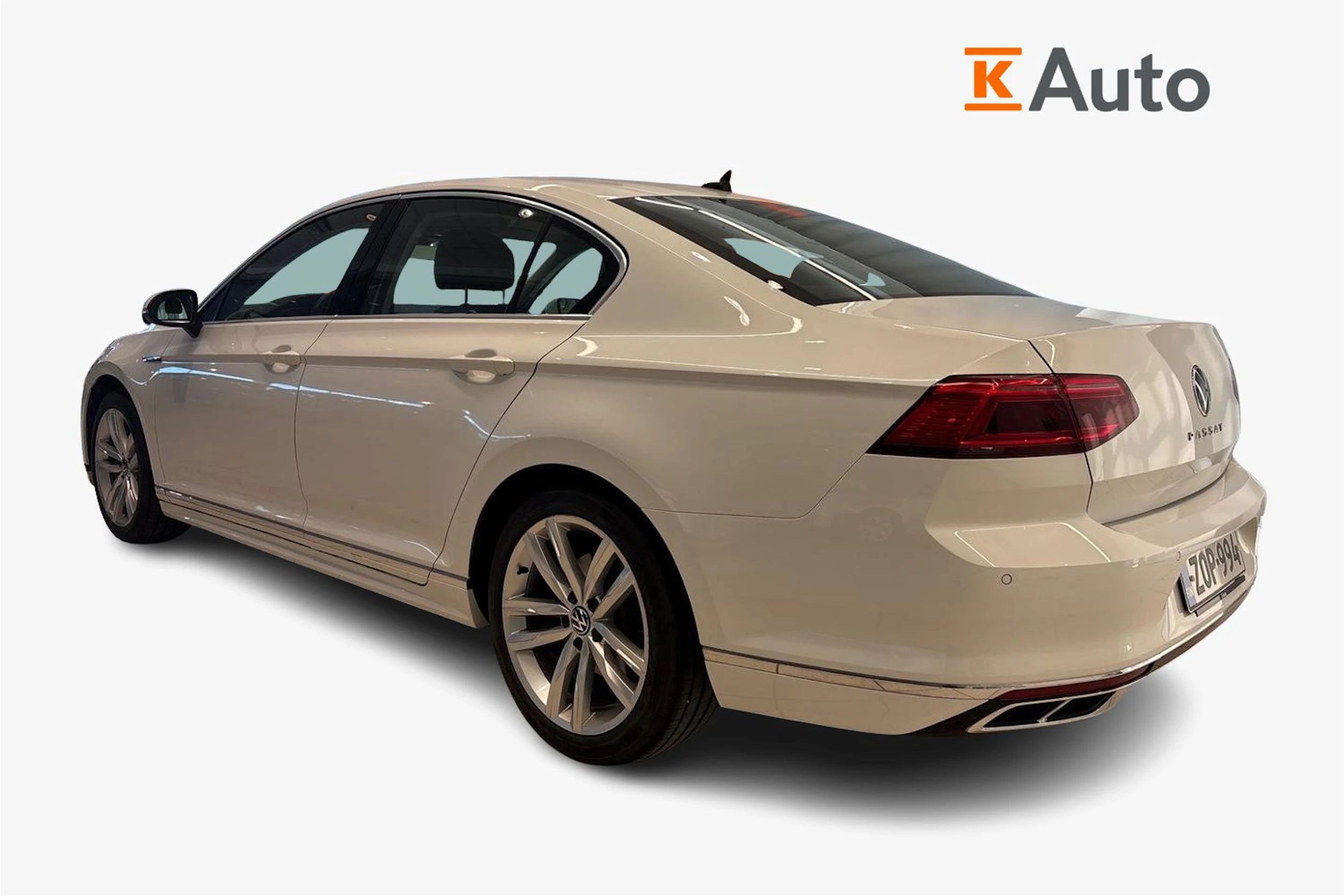 valkoinen Volkswagen Passat 2022 kuva 2.