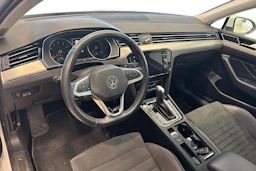valkoinen Volkswagen Passat 2022 kuva 3.