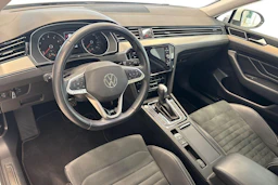 valkoinen Volkswagen Passat 2022 kuva 6.