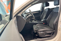 valkoinen Volkswagen Passat 2022 kuva 8.