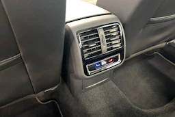 valkoinen Volkswagen Passat 2022 kuva 10.