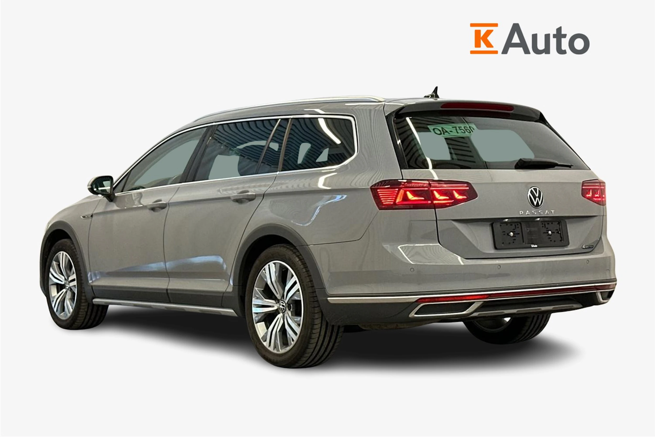 harmaa Volkswagen Passat 2023 kuva 3.