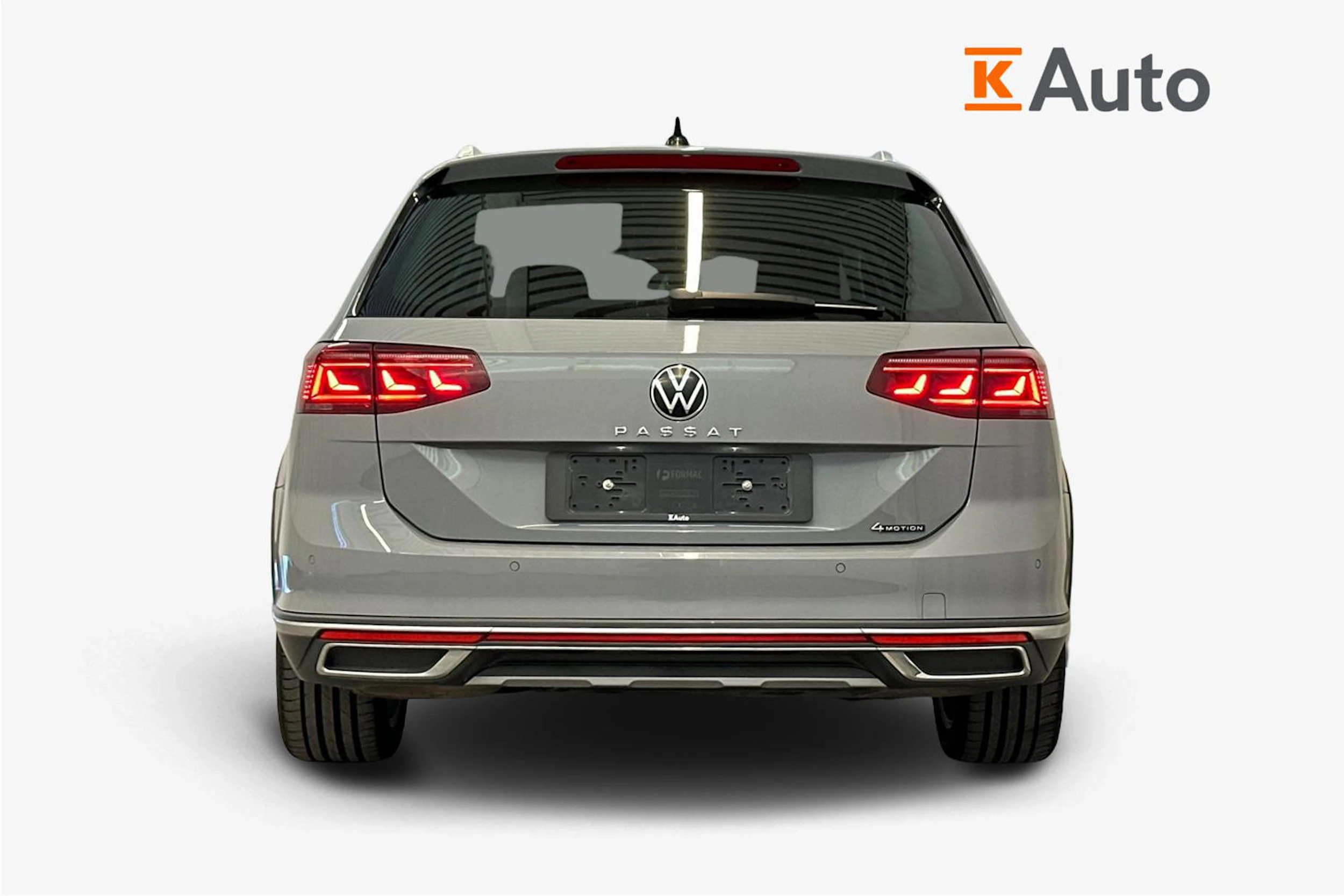 harmaa Volkswagen Passat 2023 kuva 4.