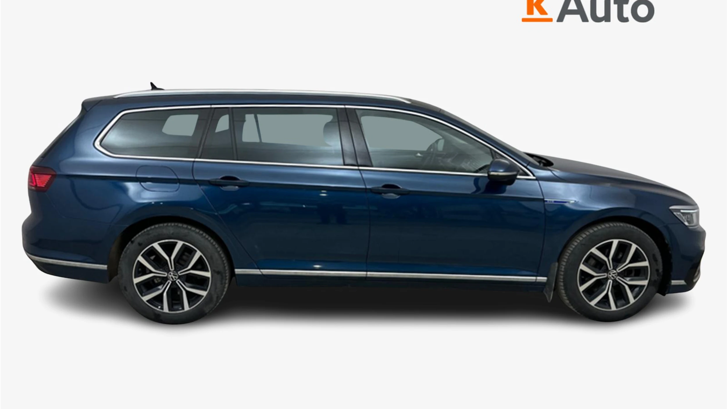 met. sininen Volkswagen Passat 2023 kuva 4.