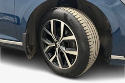 sininen Volkswagen Passat 2023 kuva 12.