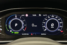 sininen Volkswagen Passat 2023 kuva 18.