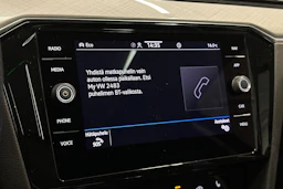 sininen Volkswagen Passat 2023 kuva 22.