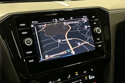 sininen Volkswagen Passat 2023 kuva 23.