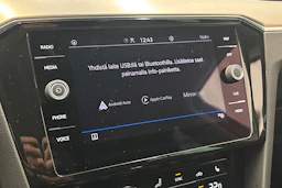 harmaa Volkswagen Passat 2023 kuva 25.