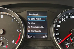 harmaa Volkswagen Passat 2023 kuva 26.