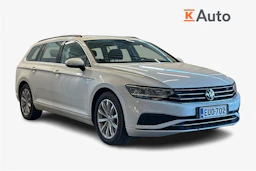 valkoinen Volkswagen Passat 2023 kuva 1.
