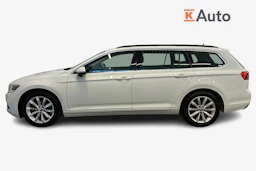valkoinen Volkswagen Passat 2023 kuva 7.