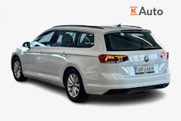 valkoinen Volkswagen Passat 2023 kuva 2.