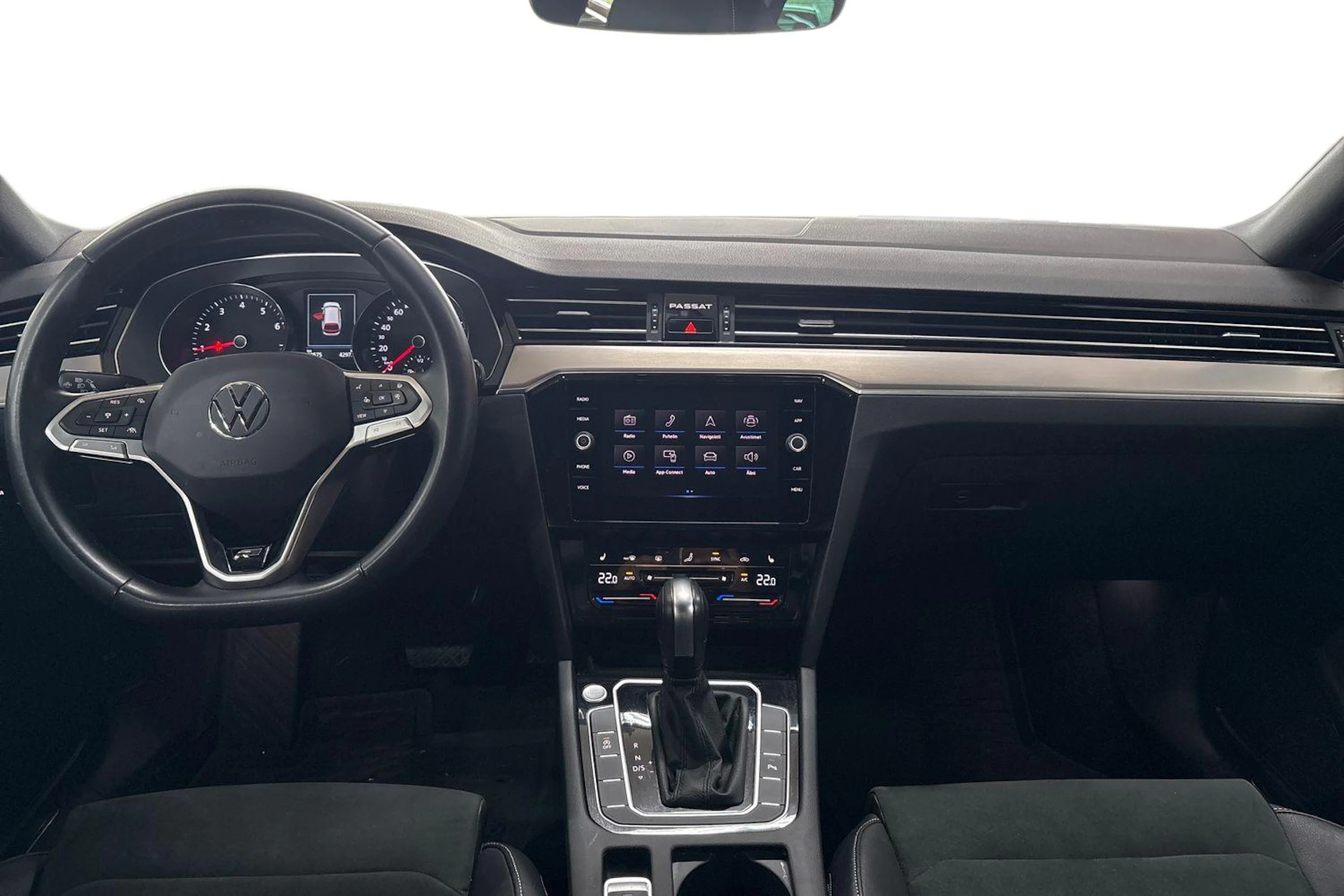 musta Volkswagen Passat 2023 kuva 8.