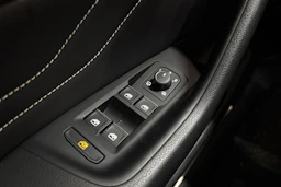 musta Volkswagen Passat 2023 kuva 23.