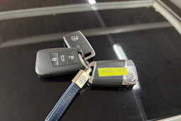 musta Volkswagen Passat 2023 kuva 27.