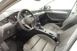 Harmaa Volkswagen PASSAT 2023 kuva 6.
