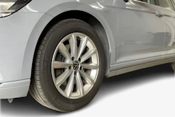 Harmaa Volkswagen PASSAT 2023 kuva 9.