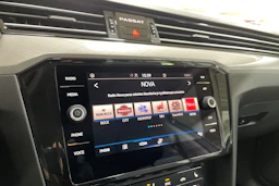 Harmaa Volkswagen PASSAT 2023 kuva 11.