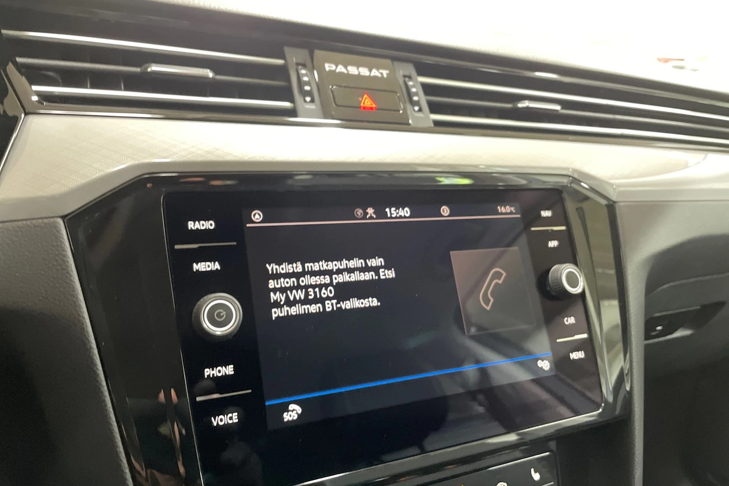 Harmaa Volkswagen PASSAT 2023 kuva 13.