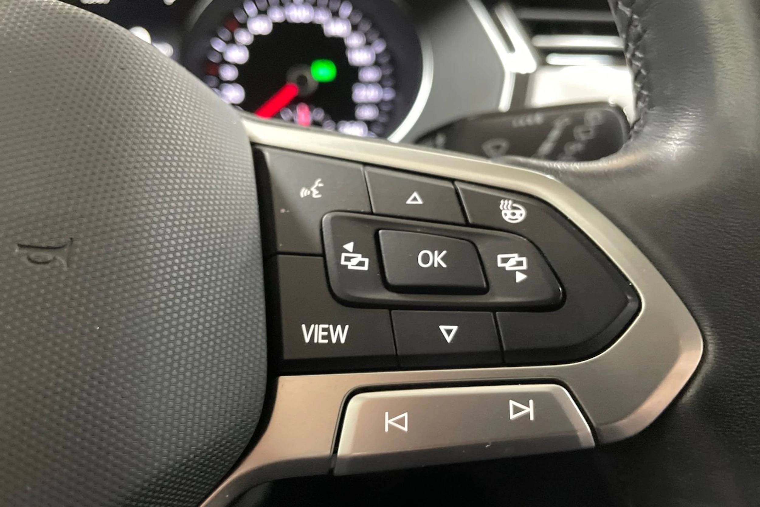 Harmaa Volkswagen PASSAT 2023 kuva 16.