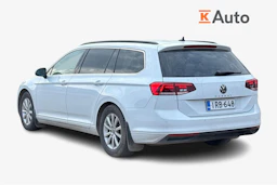 valkoinen Volkswagen Passat 2023 kuva 2.