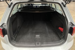 met. valkoinen Volkswagen Passat 2023 kuva 26.