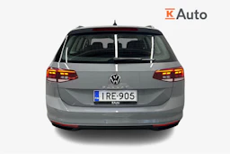 harmaa Volkswagen Passat 2023 kuva 4.