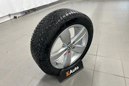 harmaa Volkswagen Passat 2023 kuva 20.