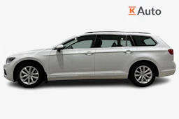 valkoinen Volkswagen Passat 2023 kuva 5.