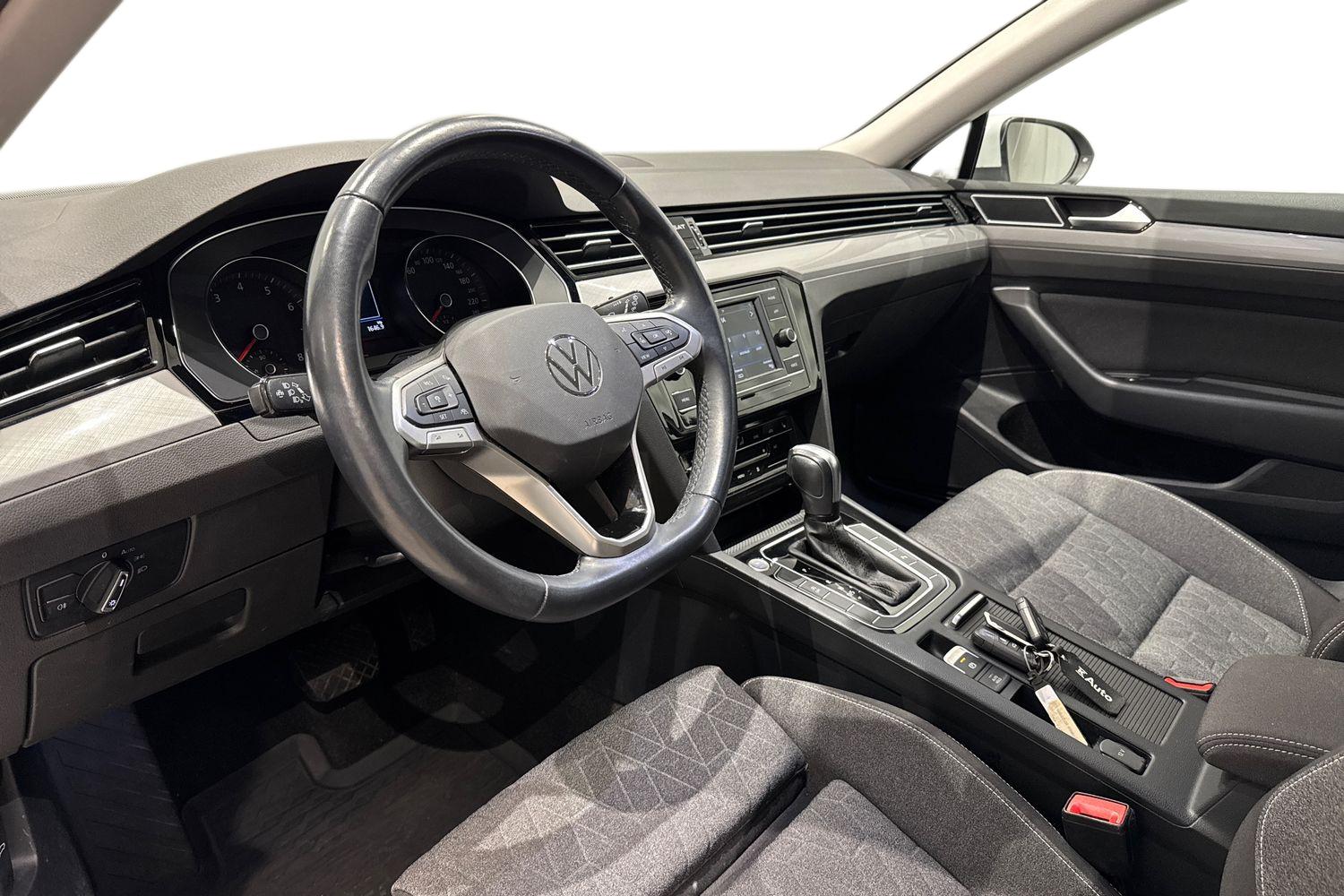 Volkswagen Passat 2023, bild 6/21