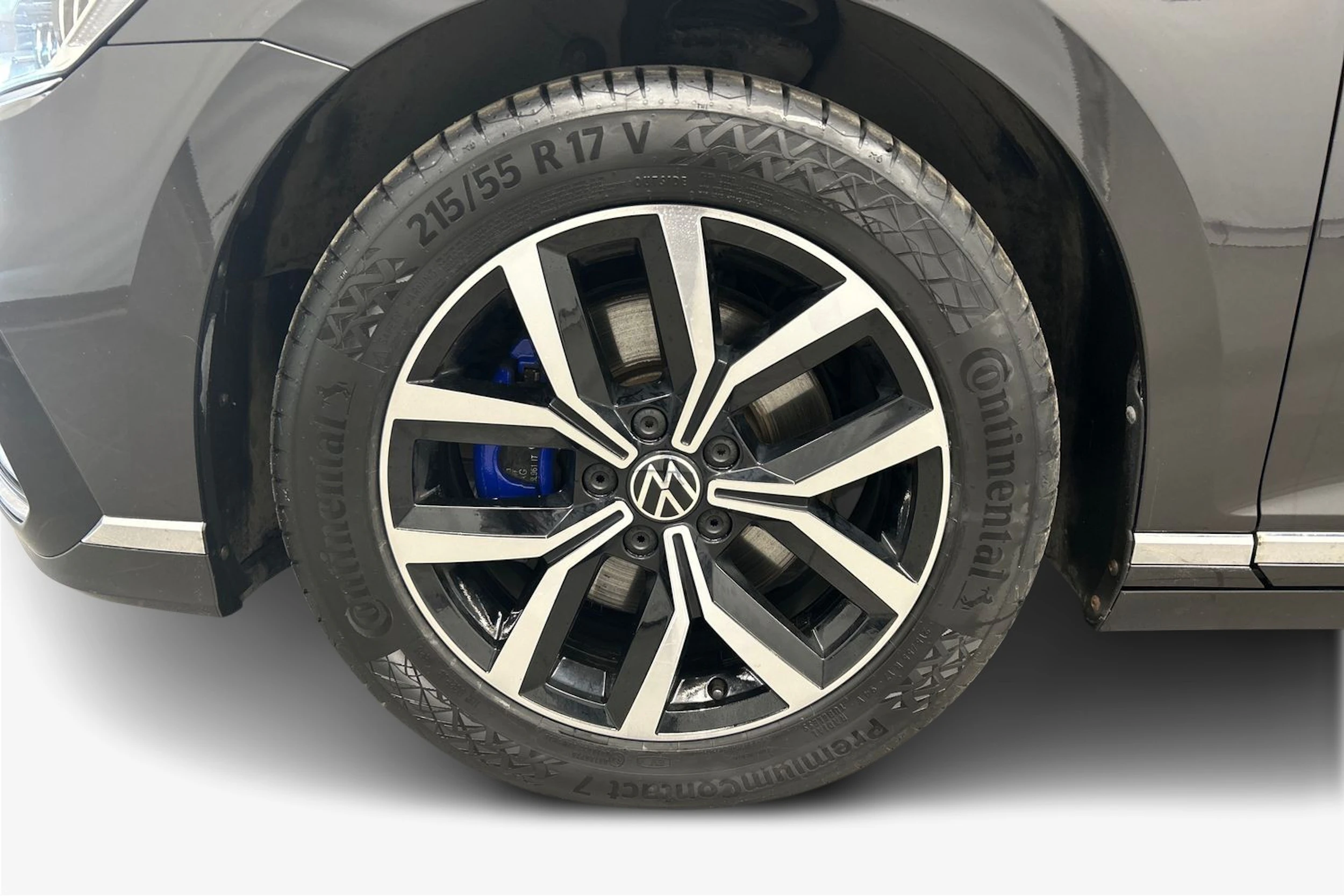 harmaa Volkswagen Passat 2023 kuva 12.