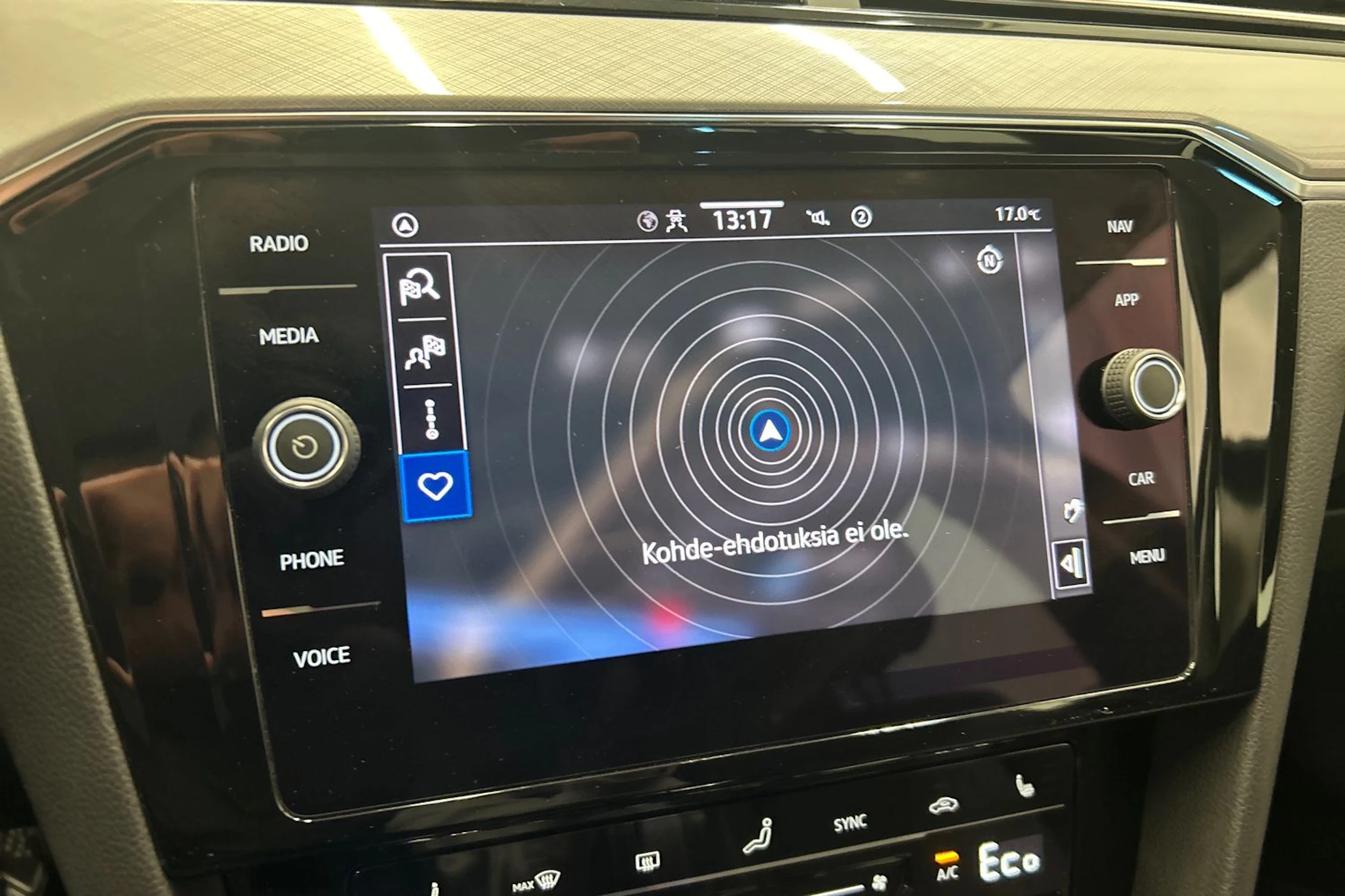 harmaa Volkswagen Passat 2023 kuva 25.