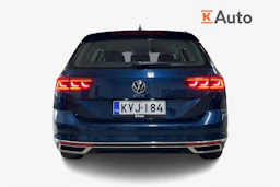 sininen Volkswagen PASSAT 2023 kuva 4.