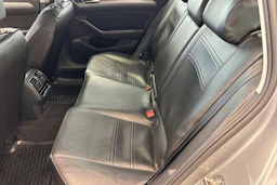 Harmaa Volkswagen PASSAT 2023 kuva 11.