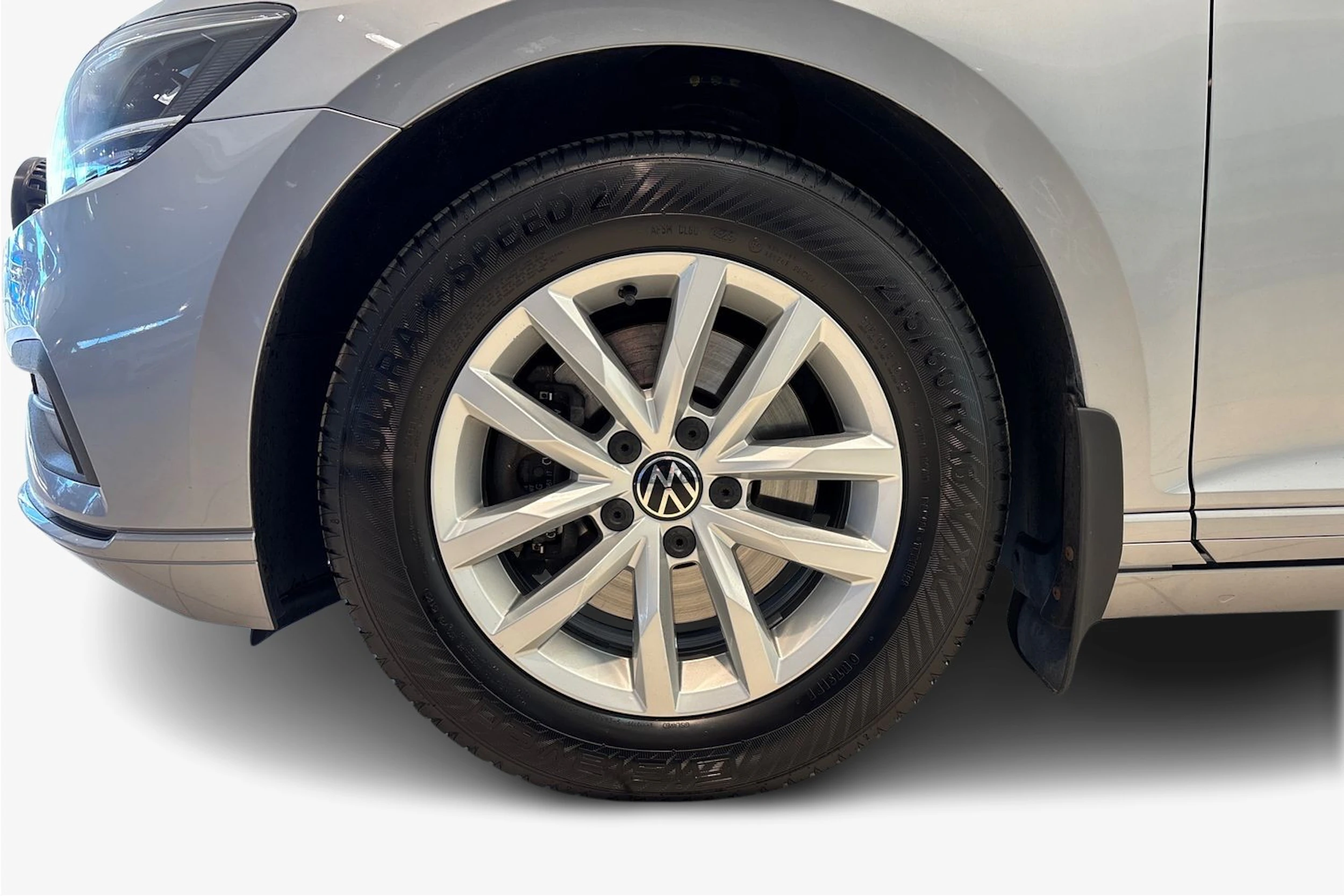 Harmaa Volkswagen PASSAT 2023 kuva 12.