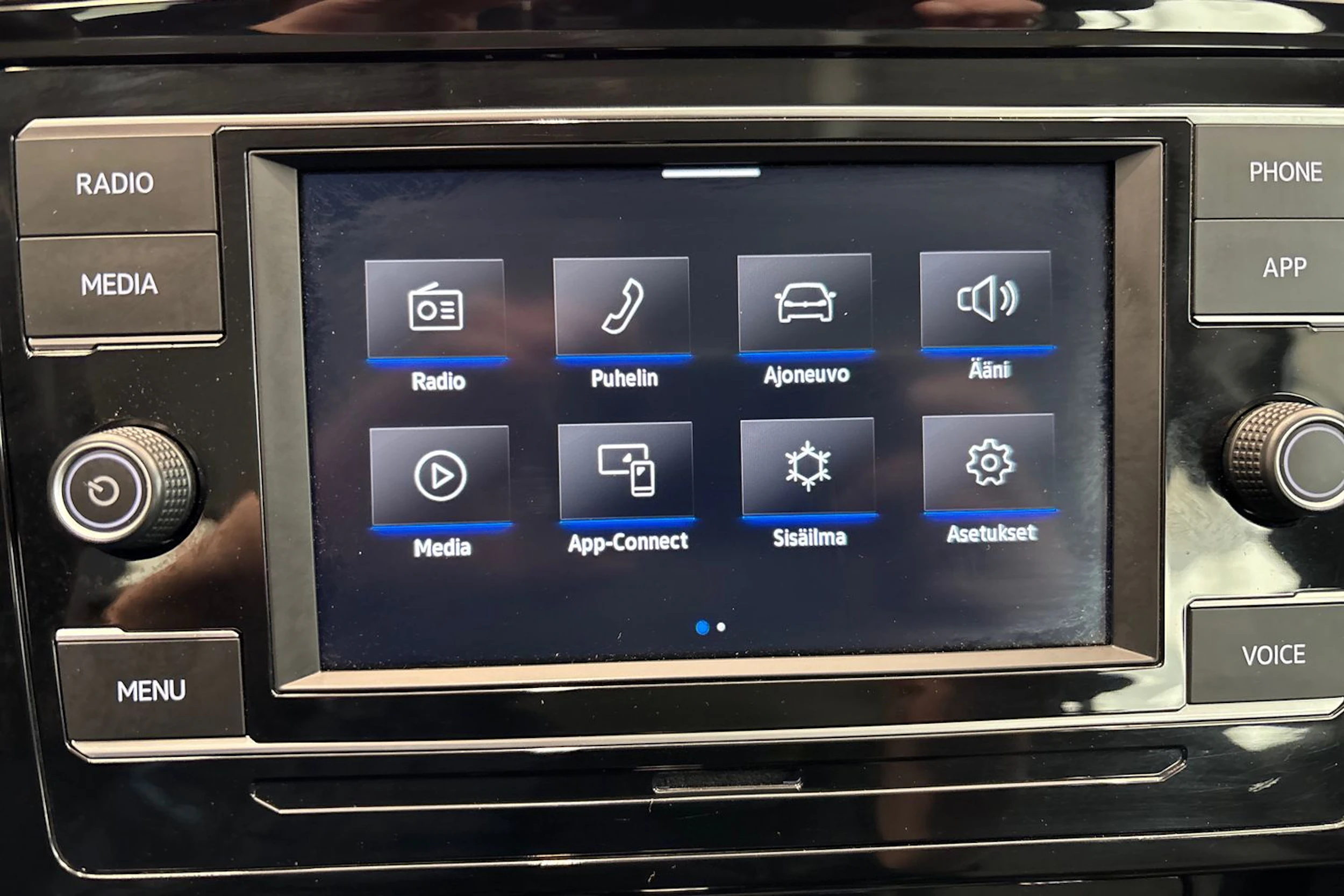 Harmaa Volkswagen PASSAT 2023 kuva 16.