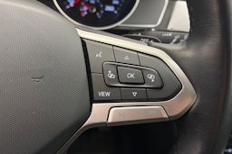 harmaa Volkswagen Passat 2023 kuva 18.