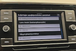 harmaa Volkswagen Passat 2023 kuva 21.