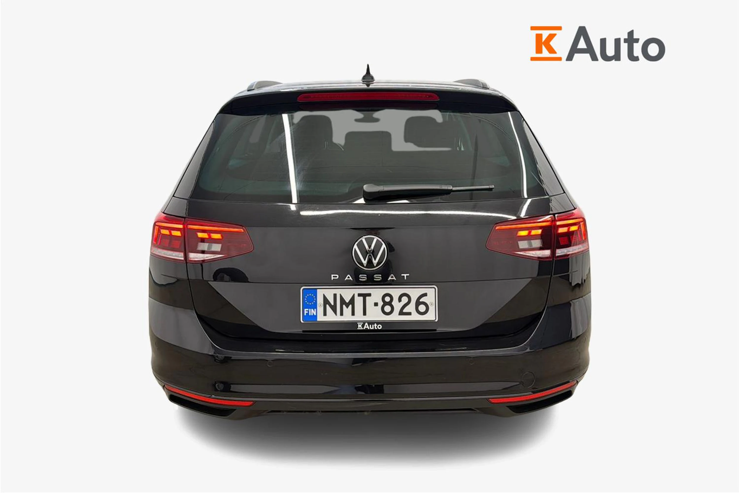 musta Volkswagen Passat 2023 kuva 3.