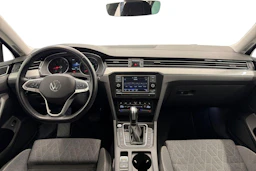 musta Volkswagen Passat 2023 kuva 7.