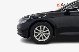 musta Volkswagen Passat 2023 kuva 9.