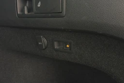musta Volkswagen Passat 2023 kuva 14.