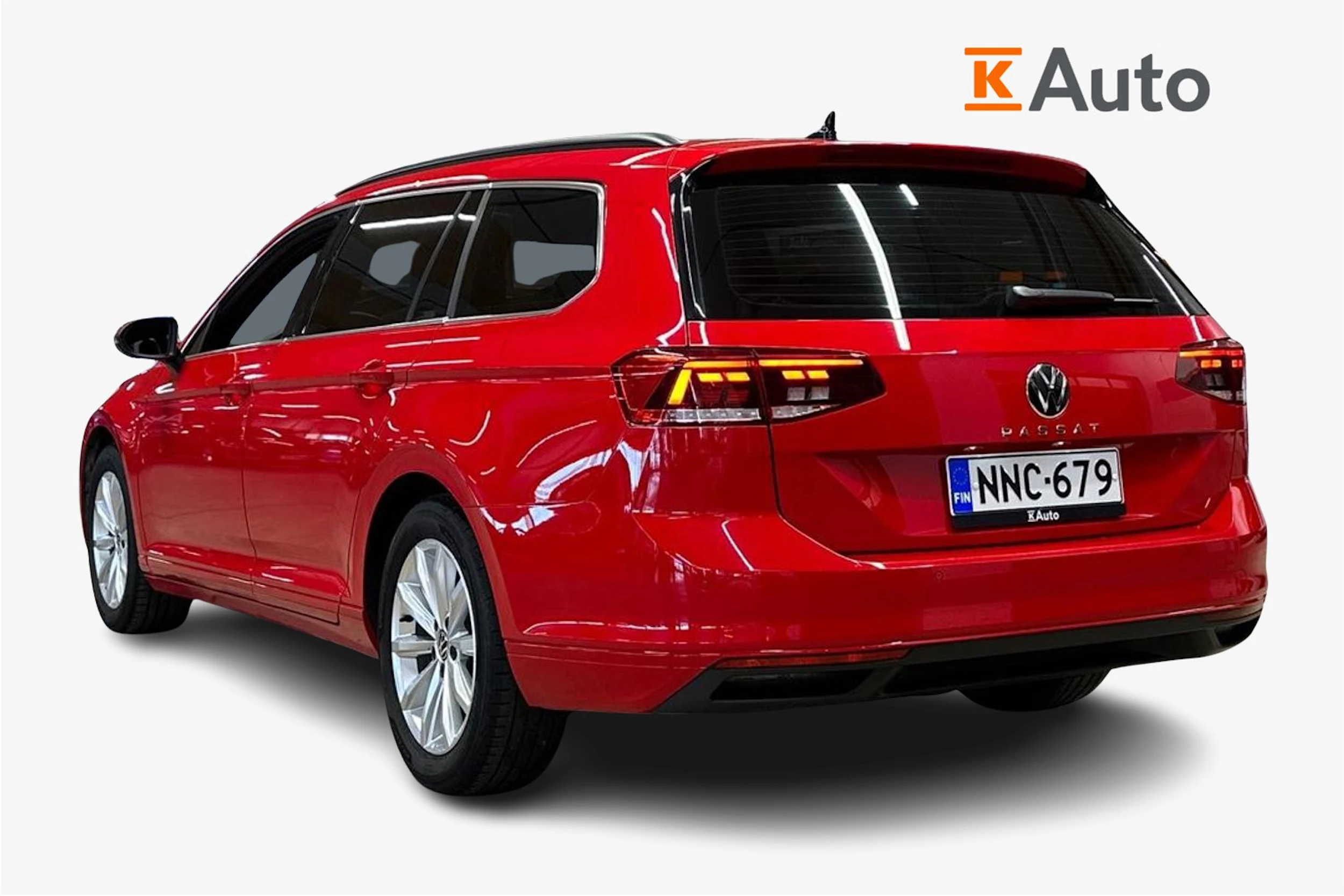 punainen Volkswagen Passat 2023 kuva 3.