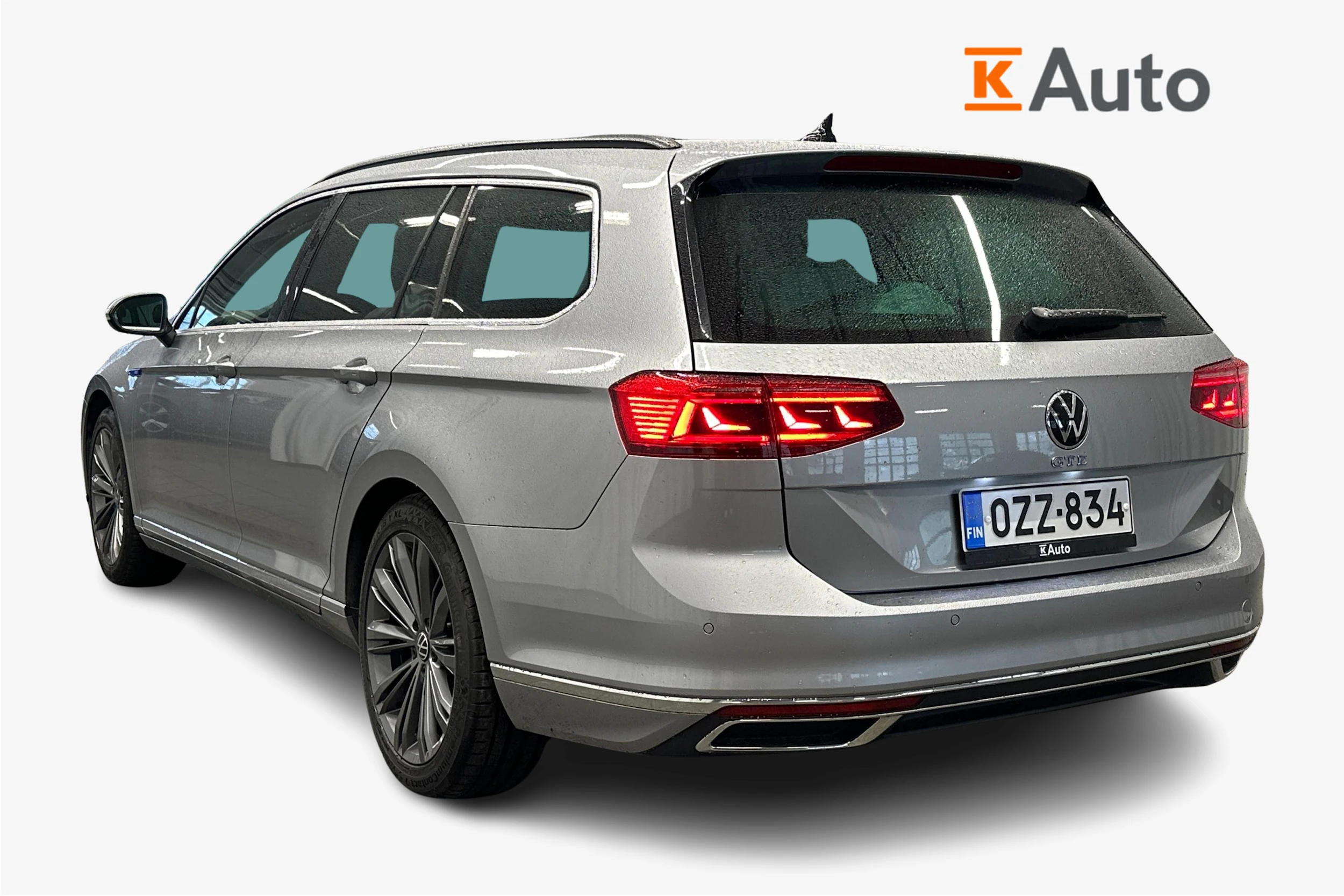 harmaa Volkswagen Passat 2023 kuva 2.
