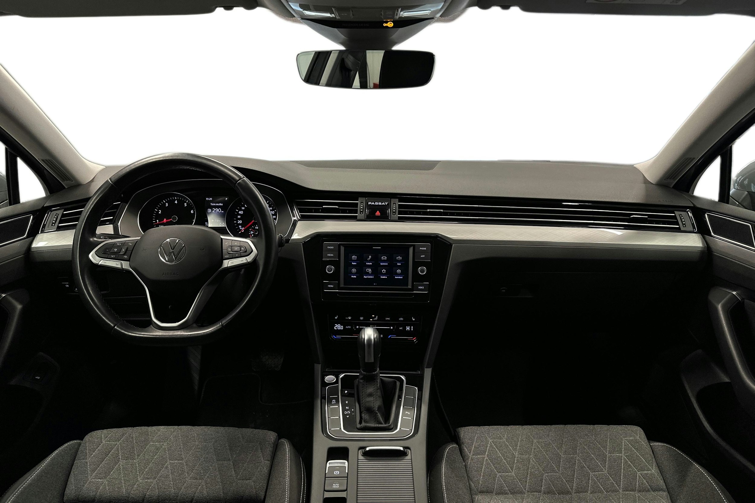 harmaa Volkswagen Passat 2023 kuva 9.