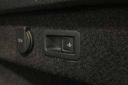 harmaa Volkswagen Passat 2023 kuva 16.