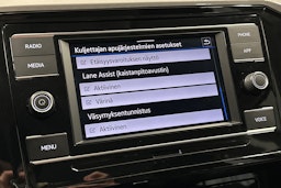 harmaa Volkswagen Passat 2023 kuva 25.